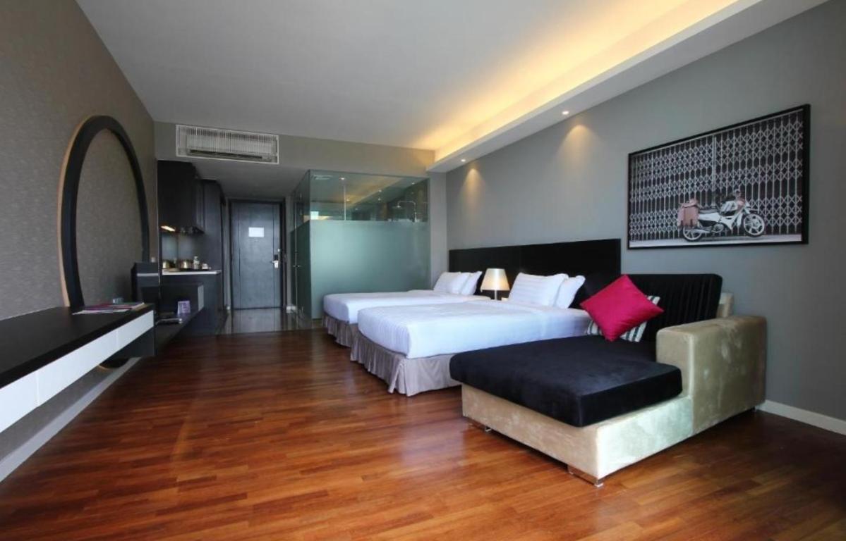 The Shore Apartment *